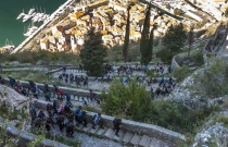 prvaci obisli gradske zidine (3)